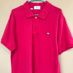 Men’s like new Southern Tide Polo.
